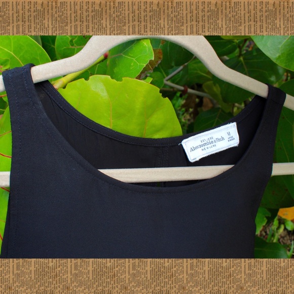 abercrombie and fitch black ruffled blouse - Picture 2 of 2